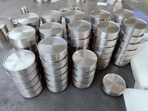 에 대한 최신 회사 뉴스 티타늄 합금 단조 링 및 티타늄 단조품의 특성 및 응용